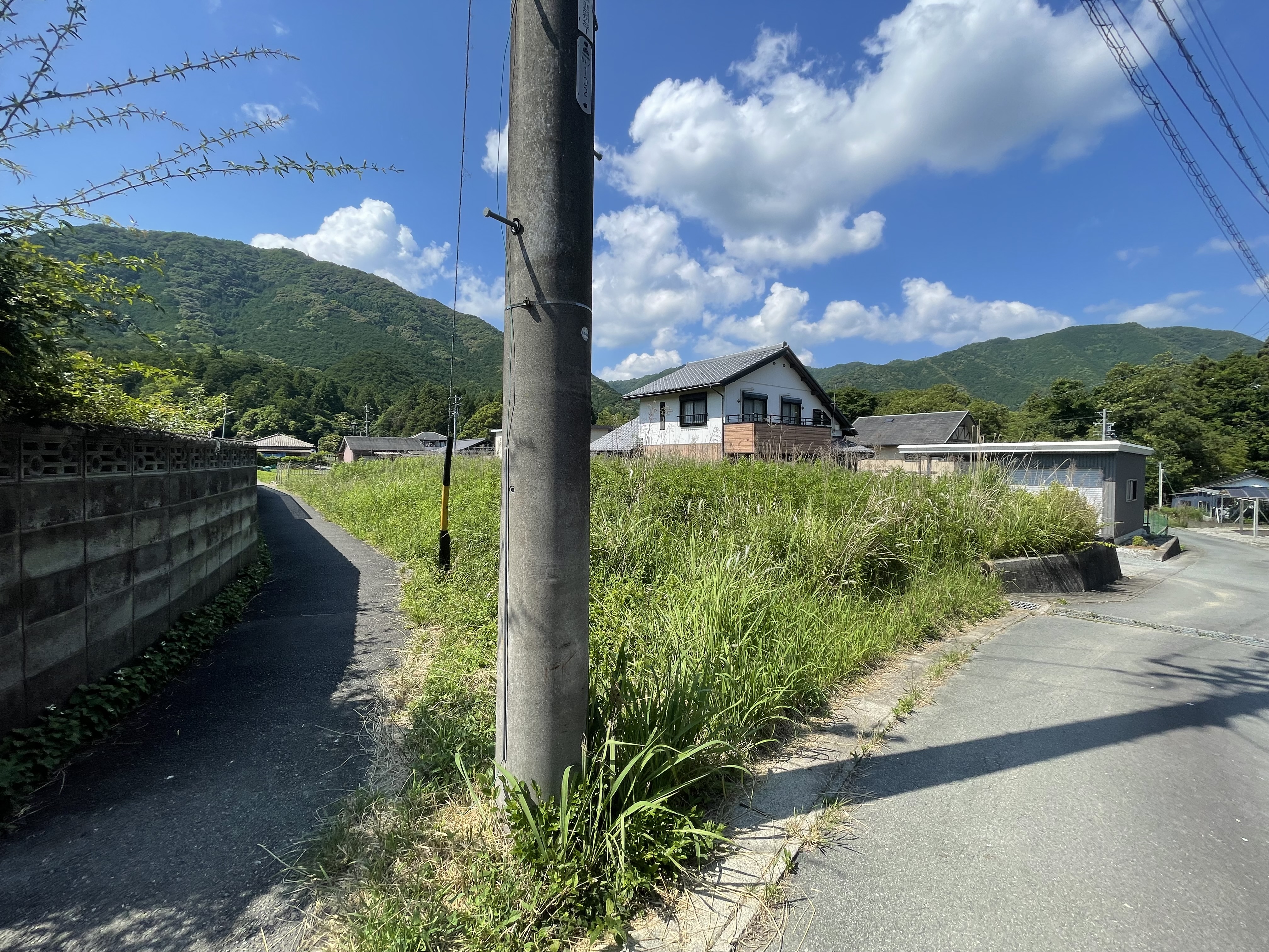 三瀬谷駅徒歩１６分の売り土地。マックスバリュや学校も徒歩圏内です！！